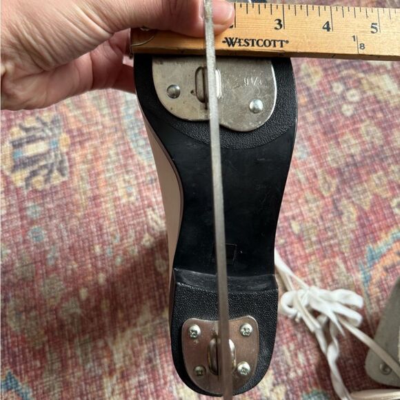 Women's Size 6 CCM Champion Deluxe White Ice Skates SP edition - Picture 11 of 11